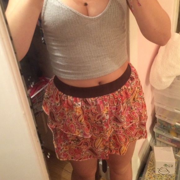 Cute orange/pink paisley skirt with a brown band