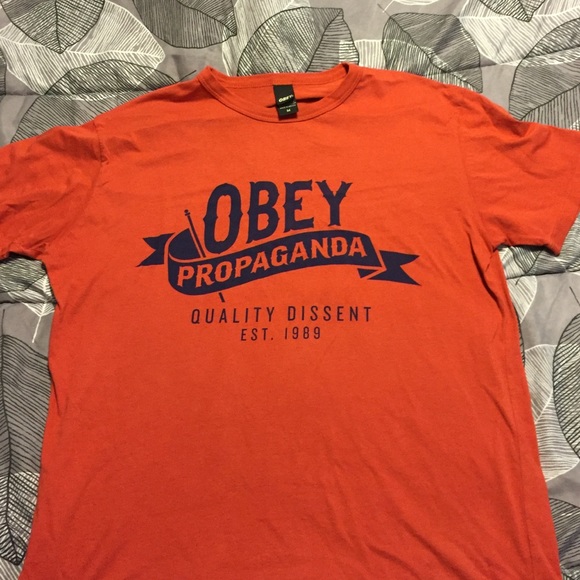 Men's Obey t-shirt