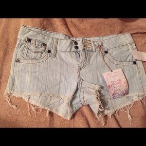 Vanilla star shorts