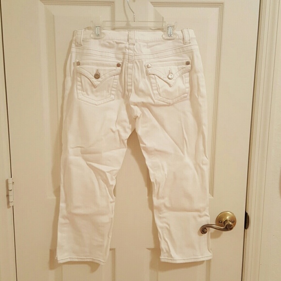 Capris - Picture 2 of 2