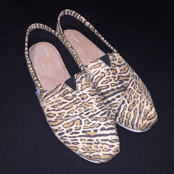 TOMS Shoes - SOLD 🎉 Leopard TOMS