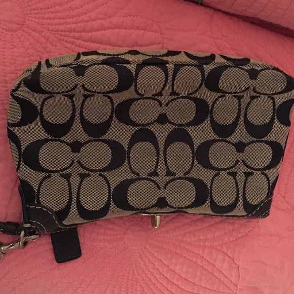 Coach Wristlet - Navy (Like New)