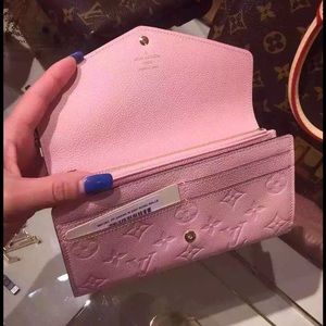 ISO!! 💖(not my pic)