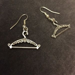 Cute hanger earrings . Silver tone . Fish wire