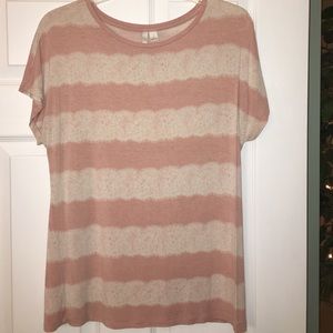 Short sleeve pink and white top