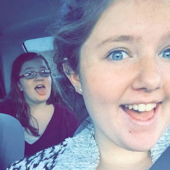 Meet your Posher, Joelle - Picture 1 of 1