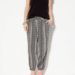 AEO Cinched Harem Pants Black and White