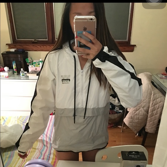 White anorak windbreaker from PINK - Picture 3 of 3