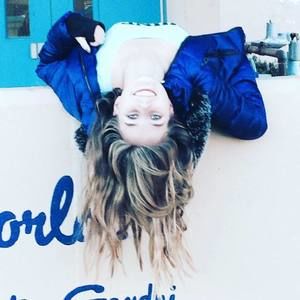 Meet your Posher, Lauren