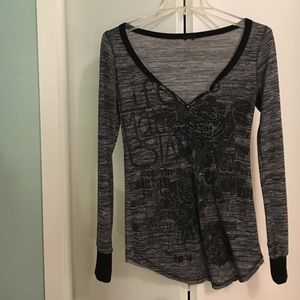Longsleeve Buckle Graphic Tee