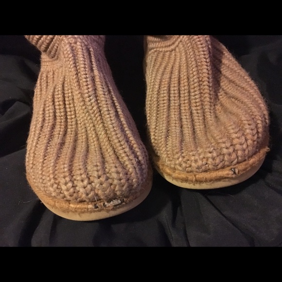 Tan UGGS - Picture 3 of 4