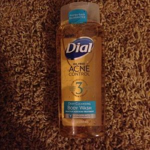 Dial deep cleansing body wash