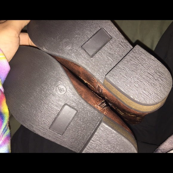 4y Cowboy Boots - Picture 2 of 4