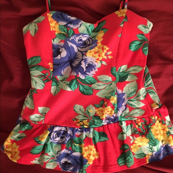 Floral peplum top🌺