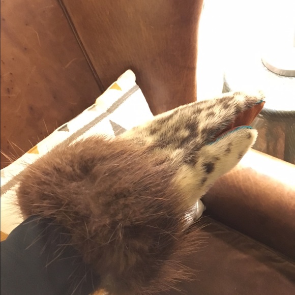 Alaskan Native Fur Mittens - Picture 4 of 4