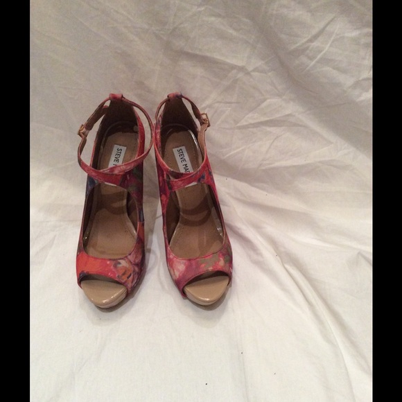 Steve Madden Pink Floral Heel Size 7.5