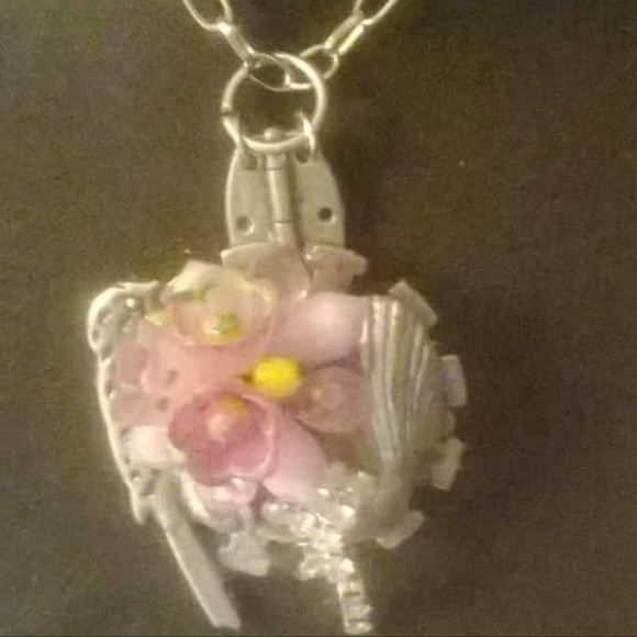 Upcycled Vintage theme Necklace - Picture 3 of 4