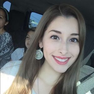 Meet your Posher, Jaclyn