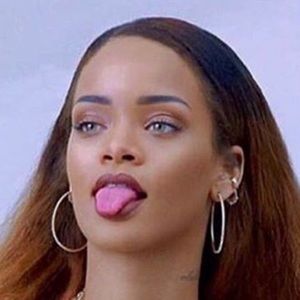 Meet your Posher, Nakaiya