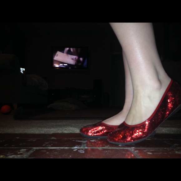 SRARKLY DORTHY SHOES 👠
