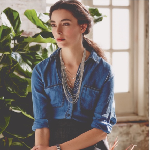 Multi-Strand Chain Bib Necklace 60% off new