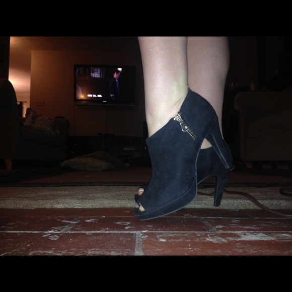 BLACK H&M HEELS