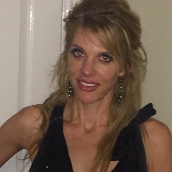 Meet your Posher, Mindy - Picture 1 of 1