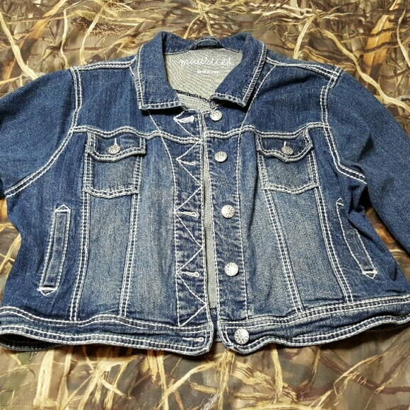 Cropped jean jacket