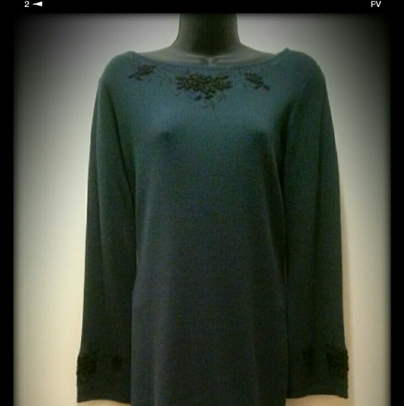 SOLD Nina Leonard Emerald Green Sweater   SOLD