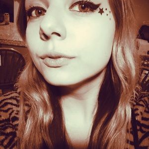 Meet your Posher, Deanna