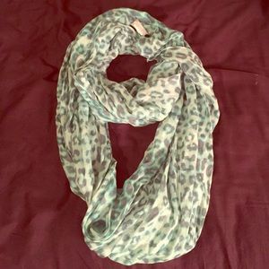 Express leopard scarf