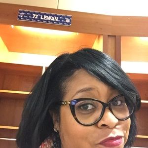 Meet your Posher, Stacy