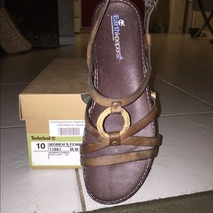 Never worn Earthkeeper sandals
