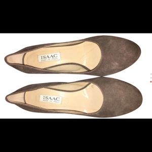 Issac suede pumps in brown. Gently used