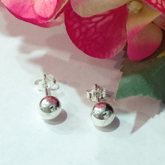 💰SALE 925 Sterling silver Ball Stud