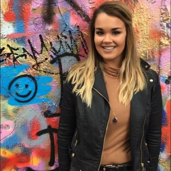 Meet your Posher, Anna kate