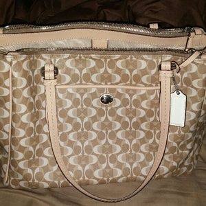 Coach handbag will negotiate price