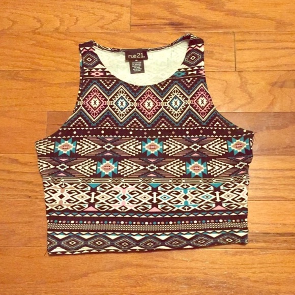 Patterned Crop Top - Picture 2 of 3