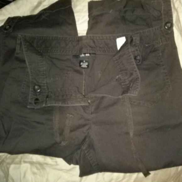 Capri casuals - Picture 1 of 2
