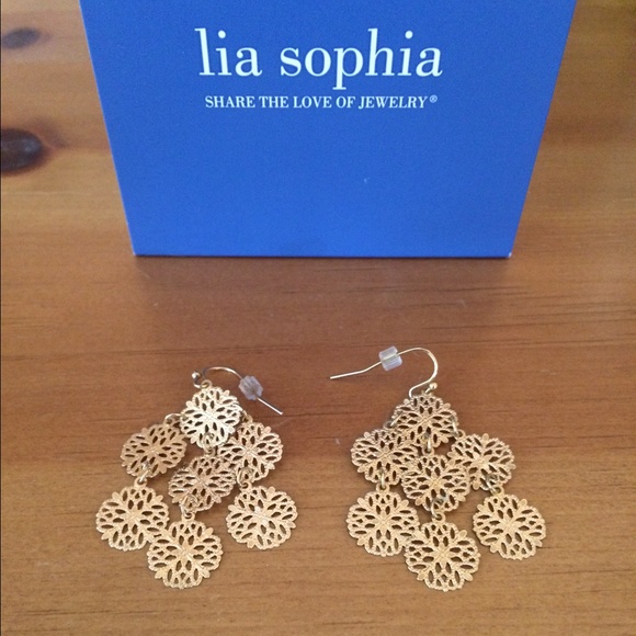 Lia Sophia gold Lacey earrings