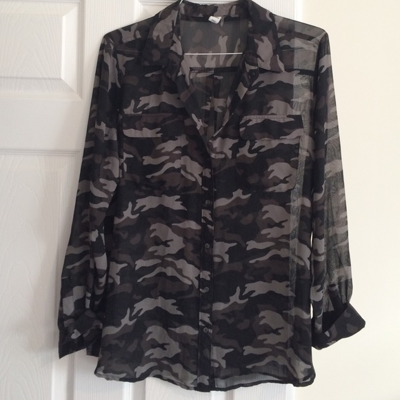 Cute sheer black and grey camo top!