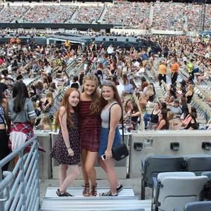 Meet your Posher, Mackenzie