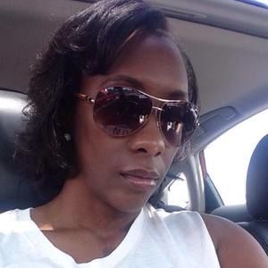 Meet your Posher, Monique