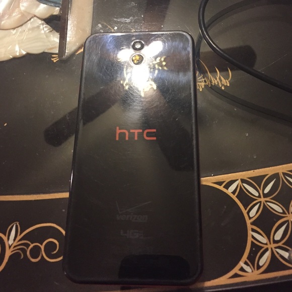 Prepaid htc cell phone Verizon - Picture 2 of 2