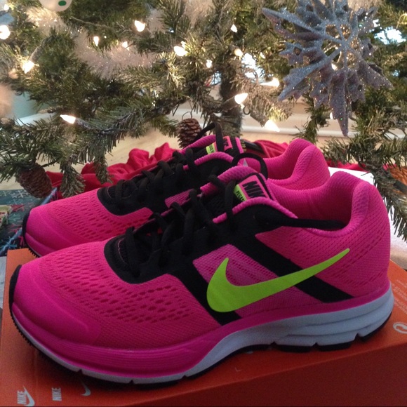 Nike Shoes - New in box!! Women's Nike Air Pegasus +30