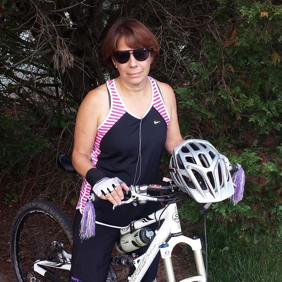 Meet your Posher, Leslie - Picture 1 of 1