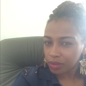 Meet your Posher, Carlette