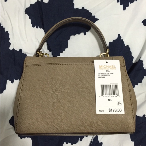 💯 Authentic MK Ava XS Saffiano Leather Crossbody - Picture 4 of 4