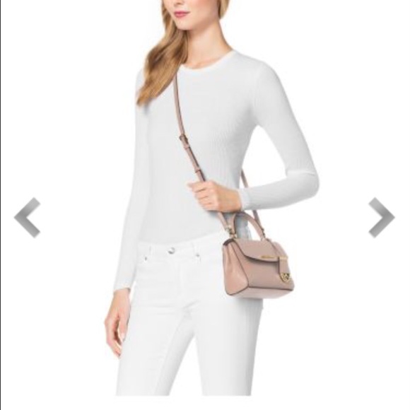 💯 Authentic MK Ava XS Saffiano Leather Crossbody - Picture 2 of 4