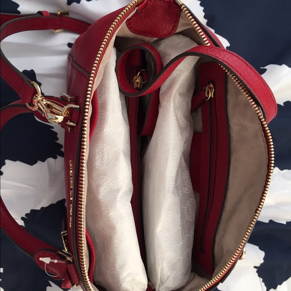 💯 Authentic MK Riley Small Satchel Leather - Picture 3 of 4